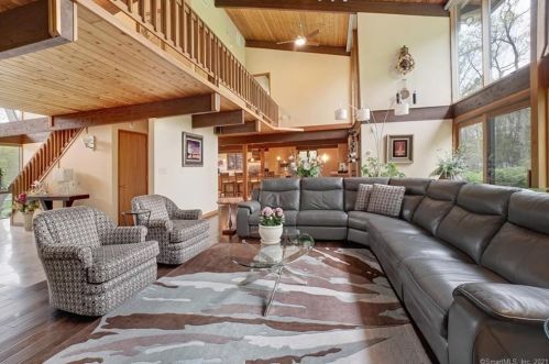 181 Maltby Ln, Wallingford CT  06492-5531 exterior