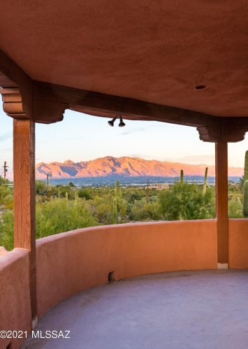 2620 Camino De Oeste, Tucson AZ 85746-9092 exterior