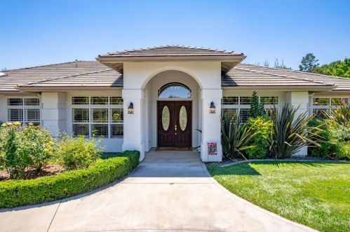 1440 Ridge Rd, Templeton CA  93465-9303 exterior