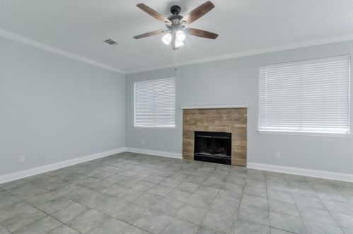 1732 Prescott Dr, Lewisville TX  75028-2078 exterior