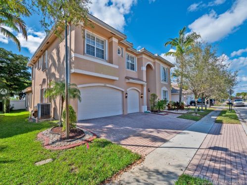 4298 183rd Ave, Hollywood, FL 33029-6333