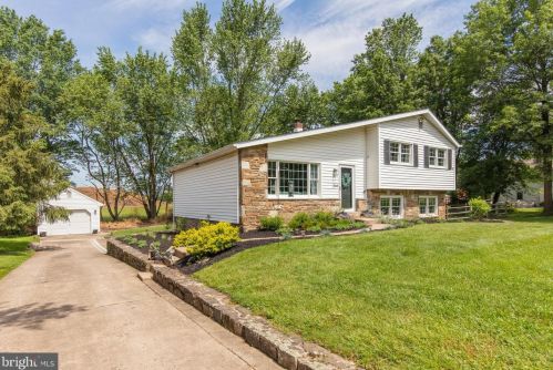 244 Park Rd, Prospectville, PA 19002-1121