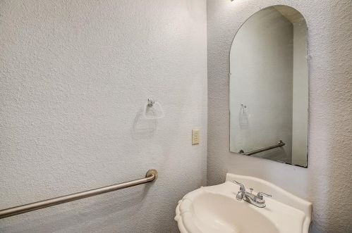 100 Parque Cir, Georgetown TX 78626-4537 exterior