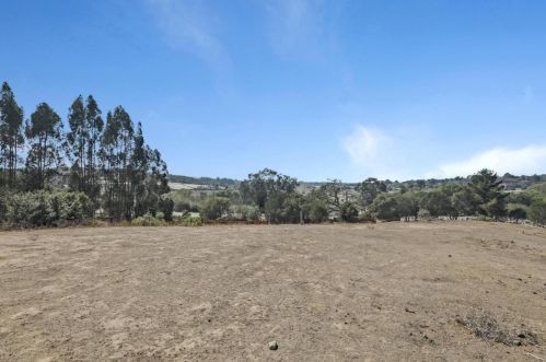 17510 Quail Hill Ln, Aromas CA  95004-9115 exterior