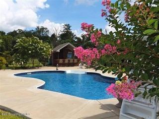 1823 Grand Ridge Rd, Louisville, KY 40214-5921