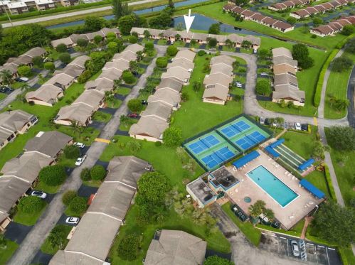 5460 Viburnum Cir, Delray Beach, FL 33484-9178