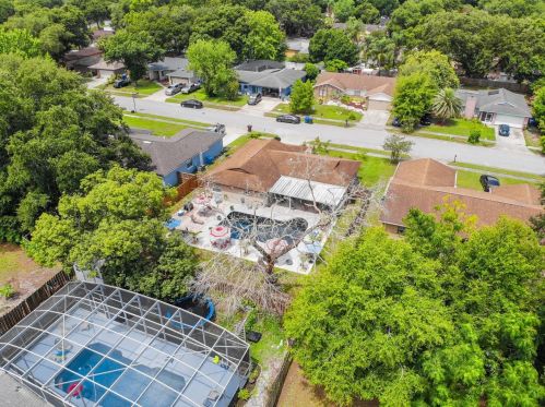 2425 Franklin Dr, Kissimmee FL 34744-2725 exterior