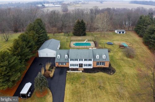 6 Sheffield Dr, Siddonsburg, PA 17019-9428