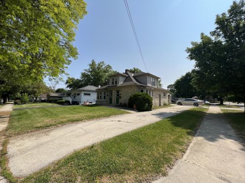 617 Sylvan Ter, Waukesha, WI 53188-2872