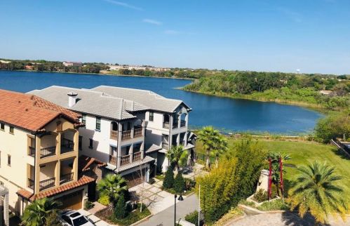 7603 Toscana Blvd, Orlando, FL 32819-5512