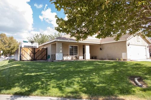 44164 Freer Way, Lancaster, CA 93536-7556