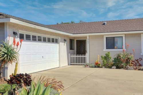 343 14th St, Pismo Beach, CA 93433-1843