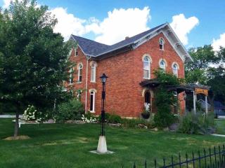 501 Defiance St, Howe IN  46746-1006 exterior