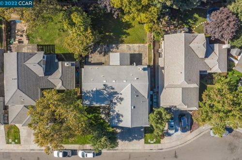 9456 Fairlight Ct, Elk Grove CA  95758-1031 exterior