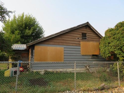 3 River St, Curlew, WA 99118-9736