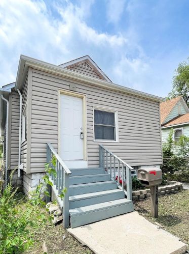 846 Summer St, Hammond, IN 46320-2136