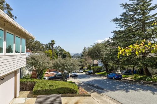 2280 Evergreen Dr, San Bruno CA  94066-1830 exterior