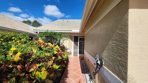 12934 Hampton Lakes Cir, Boynton Beach, FL 33436-8204
