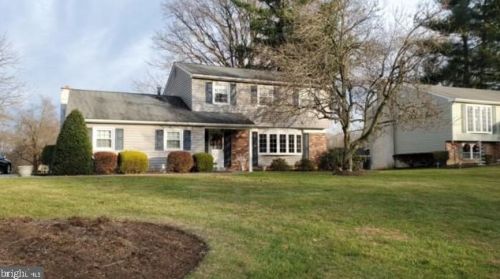607 Municipal Dr, Downingtown, PA 19372-1211