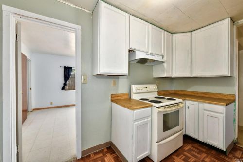160 Thomas St, Ukiah CA  95482-5822 exterior