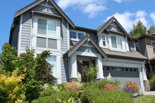 1124 33 St, Seattle WA  98056-1944 exterior