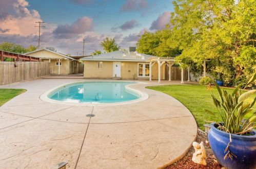 532 K St, Rio Linda CA  95673-3446 exterior