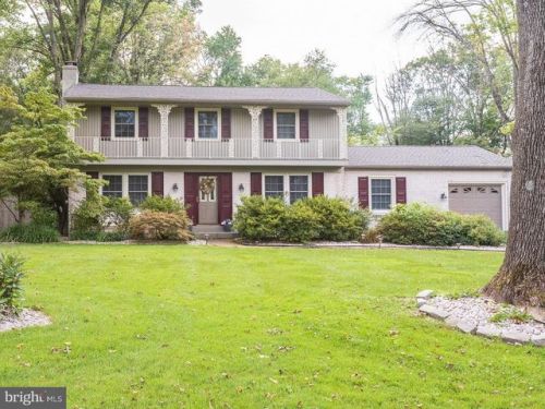 107 Meadowood Dr, Lansdale PA  19446-1610 exterior