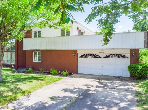 105 Acorn St, Penn, PA 15675-9514