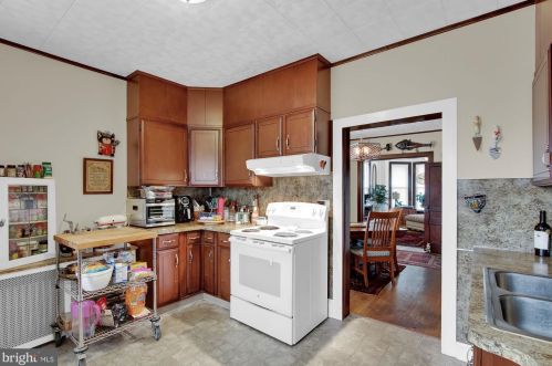 730 Broadway, Red Lion PA  17356-1914 exterior