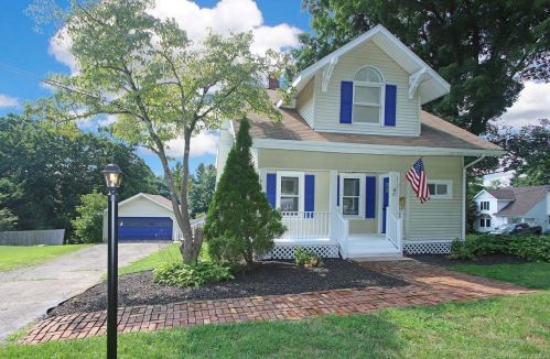 37 Prospect Pl, Northville, CT 06776-3805