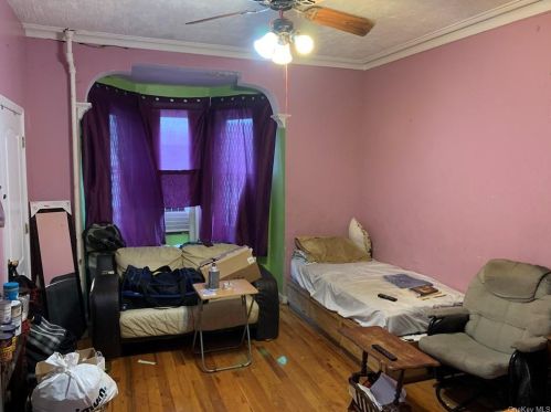 687 232nd St, Bronx NY  10466-2903 exterior