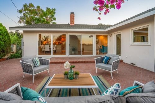 2105 Velez Dr, Rancho Palos Verdes CA  90275-1427 exterior