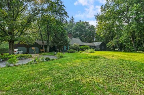 1 Martingale Rd, Amherst NH  03031-2625 exterior
