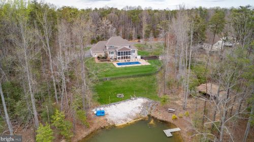 7905 Waterford Dr, Spotsylvania VA  22551-2204 exterior