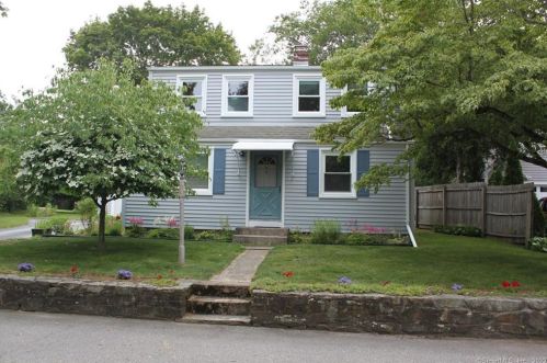 14 Homestead Cir, Lyme, CT 06371-2601
