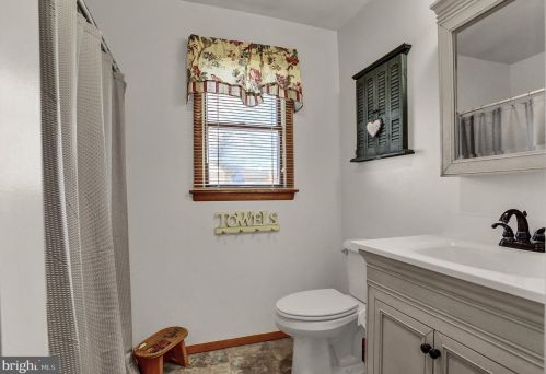 49 Cardinal Dr, Hanover PA 17331-9790 exterior