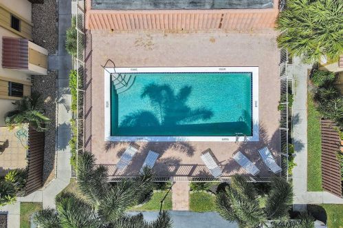 1251 Federal Hwy, Boca Raton FL  33432-7396 exterior