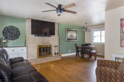 1208 Custer Ave, Oshkosh, WI 54901-4015