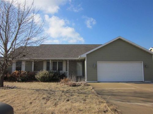 474 Longwood Ln, Kaukauna, WI 54180-1228