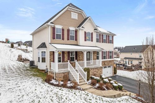 4047 Bentwood Dr, Canonsburg, PA 15317-4874