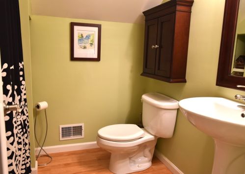 957 Douglas St, Pittsburgh PA 15239-2028 exterior