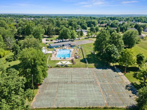 1043 Carryback Dr, Pataskala OH 43062-9543 exterior