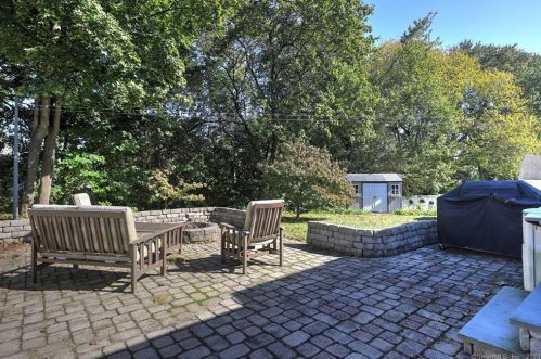 115 Linwood St, Milford, CT 06461-2342