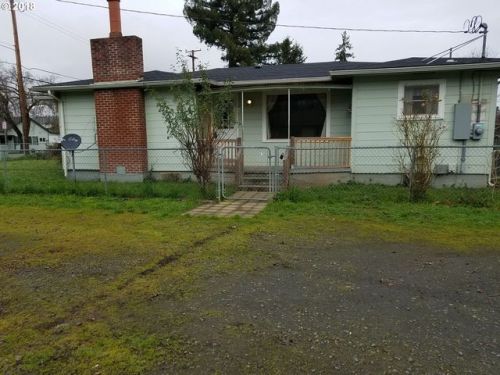 350 Gregory Dr, Winston OR  97496-5583 exterior