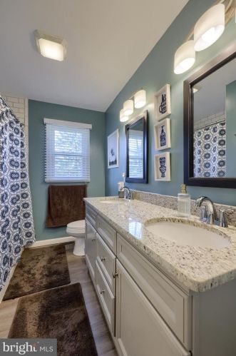 1449 Jill Dr, Hummelstown PA  17036-9005 exterior