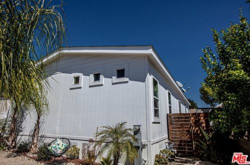 1302 Zuni Ln, Topanga CA  90290-4479 exterior