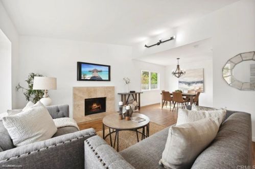 4636 Maple Dr, Oceanside, CA 92056-3505