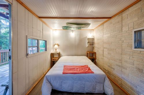 3932 Harrison Grade Rd, Sebastopol CA  95472-9359 exterior