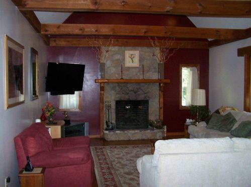 9 Pamela Ln, Raymond, NH 03077-1549