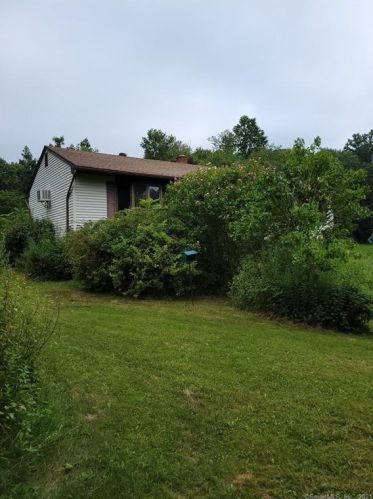 54 Sky Hill Dr, Waterbury, CT 06716-1817
